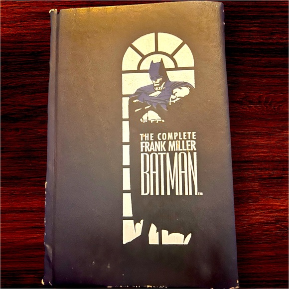 The Complete Frank Miller - Batman - Picture 1 of 3